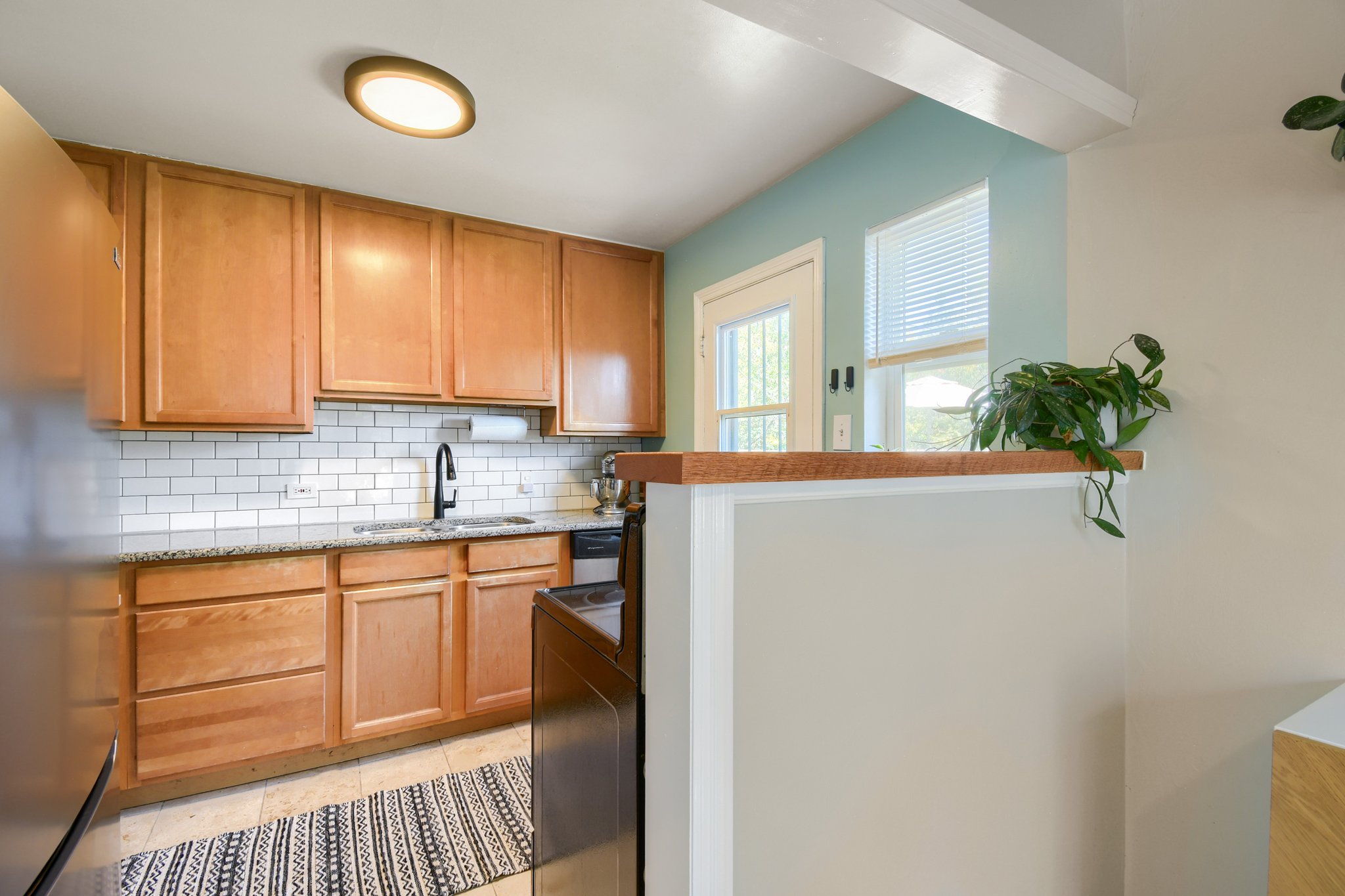 Kitchen pass-through to the dining room